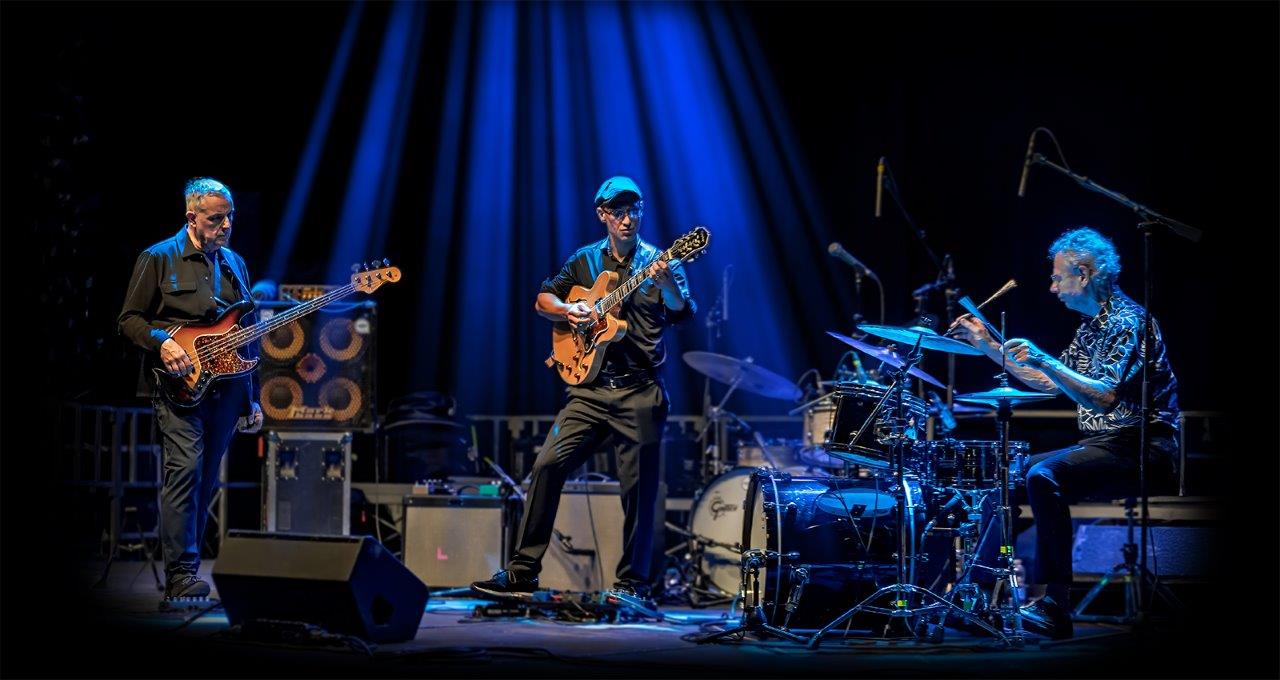PETE ROTH TRIO feat. BILL BRUFORD in concerto a Castello Pasquini